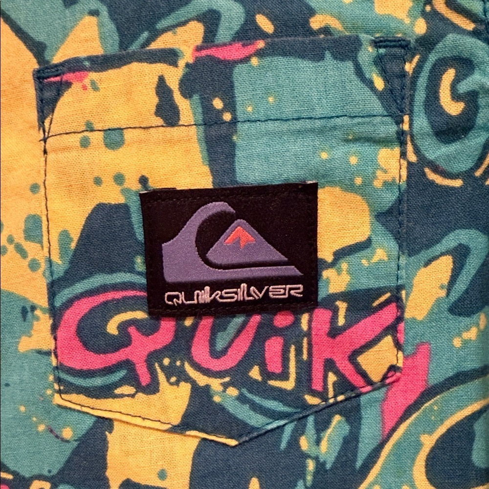 🌊 Quiksilver Boys Size 5 Surf Button Up Shirt Neon Graphic 100% Cotton Retro - Picture 4 of 11
